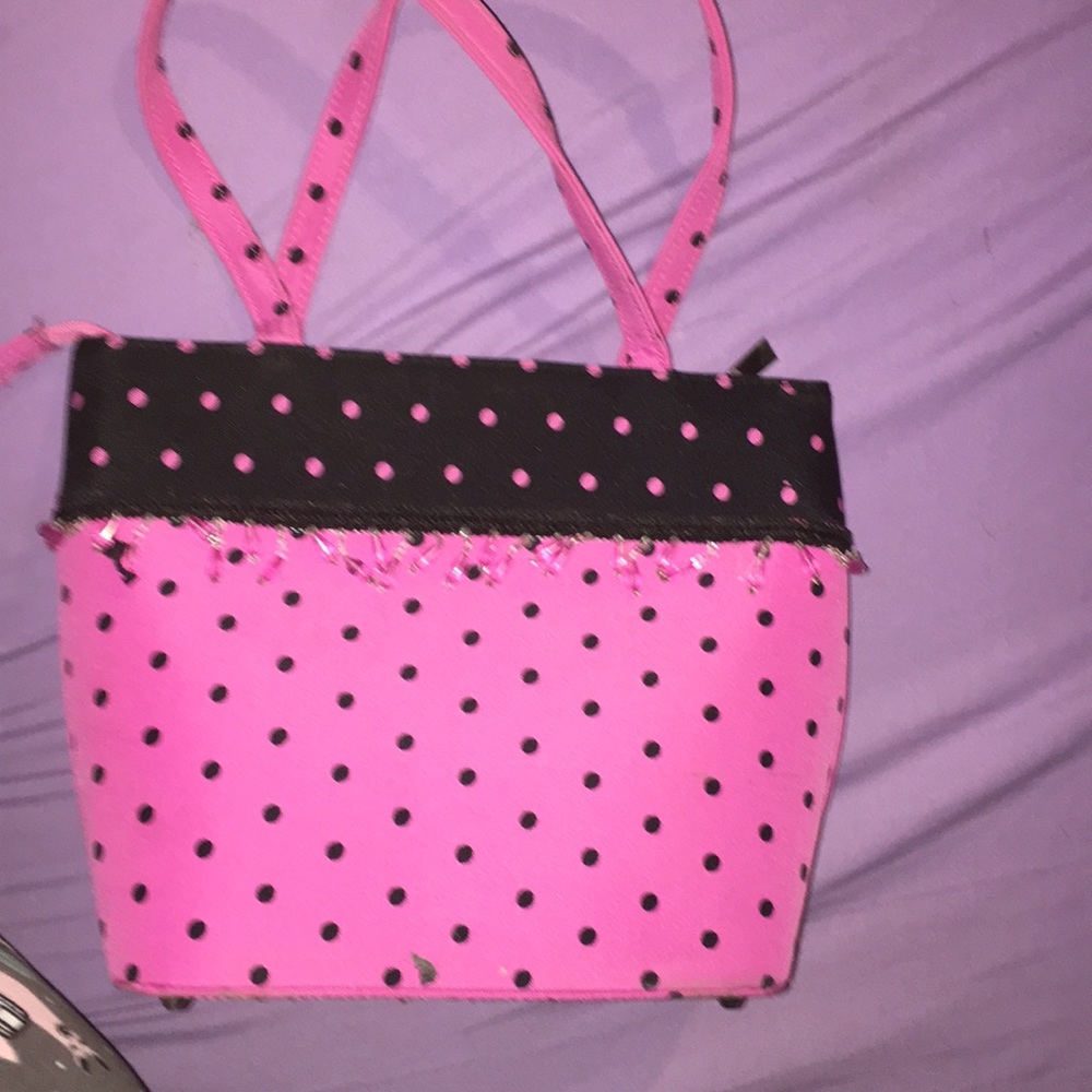A pink hand bag